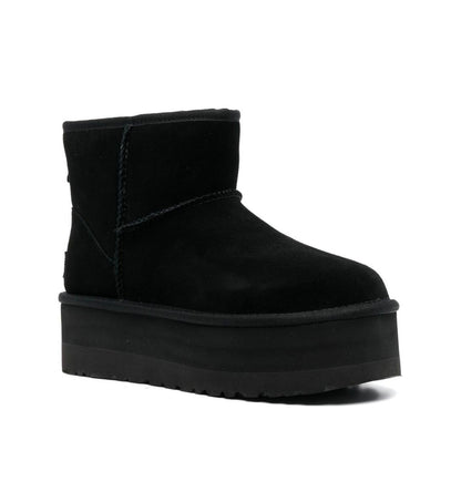 Ugg Ultra Black - high-performance athletic footwear in Black with advanced cushioning
