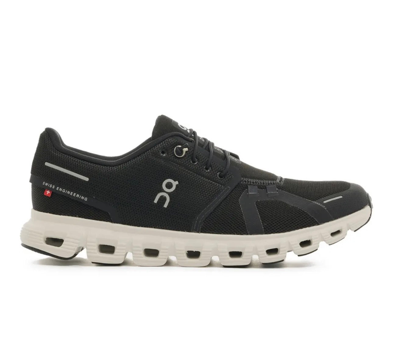 On cloud 5.0 black white - high-performance athletic footwear in Black with advanced cushioning