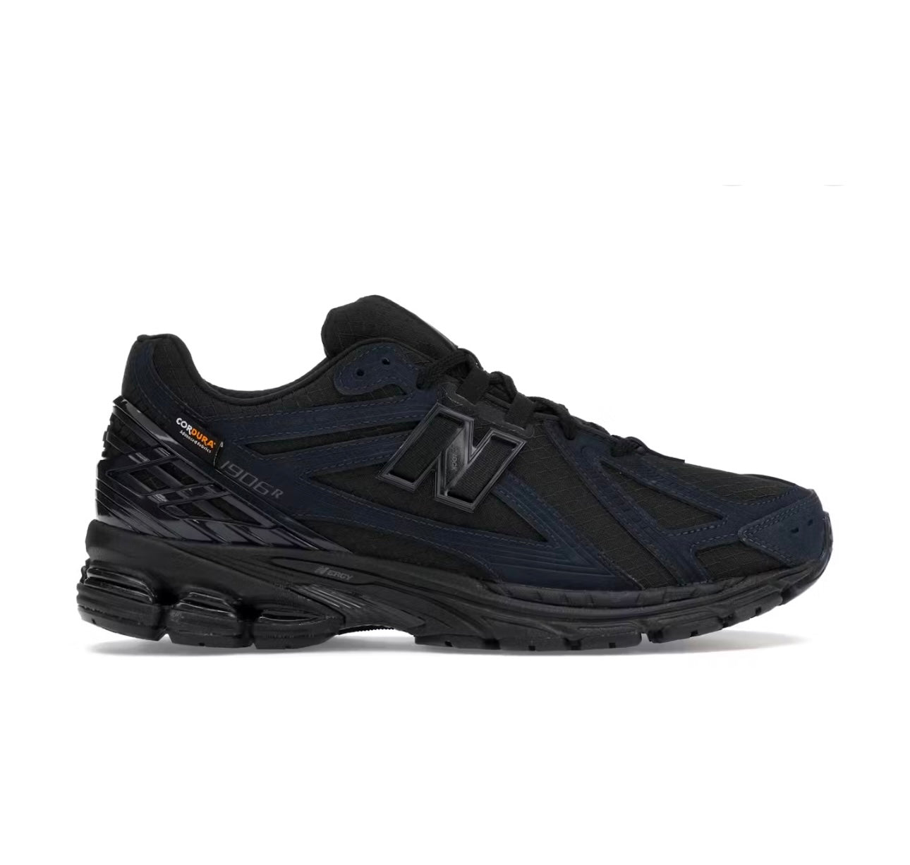 New Balance 1906R
Cordura Outerspace - high-performance athletic footwear with advanced cushioning