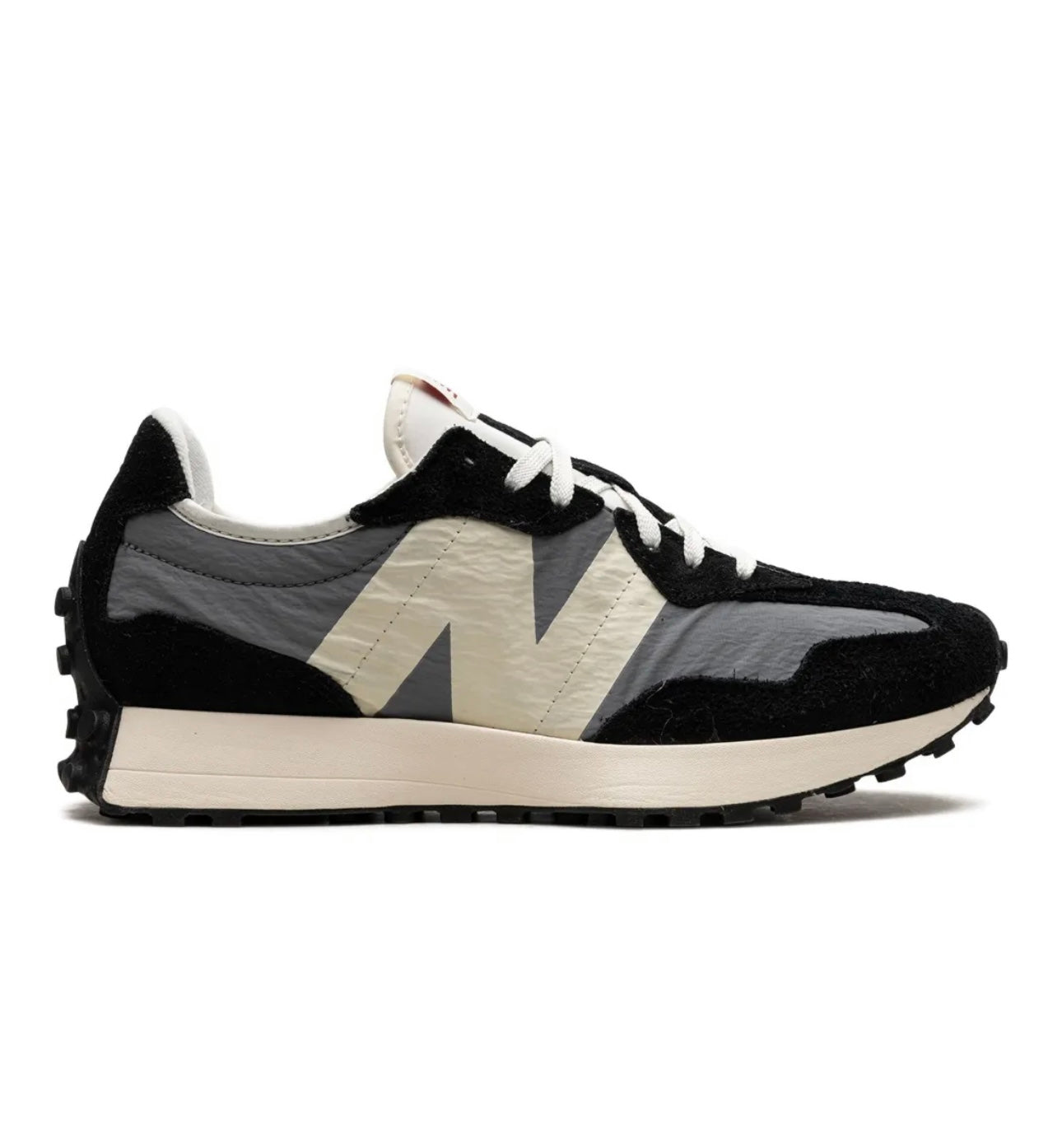 New Balance 327 - high-performance athletic footwear with advanced cushioning
