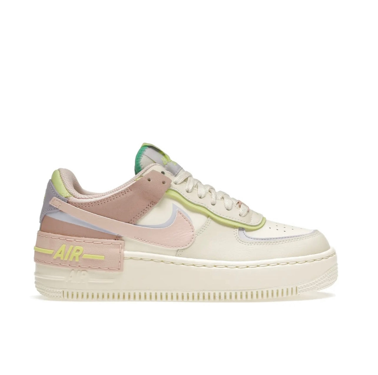Nike AIR FORCE 1 - high-performance athletic footwear with advanced cushioning